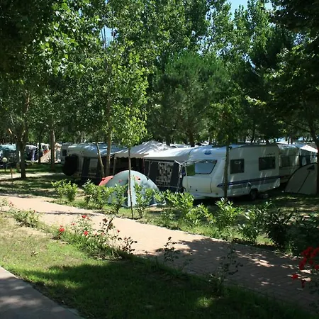 홀리데이파크 바디아차 빌리지 캠핑 카스틸리오네델라고